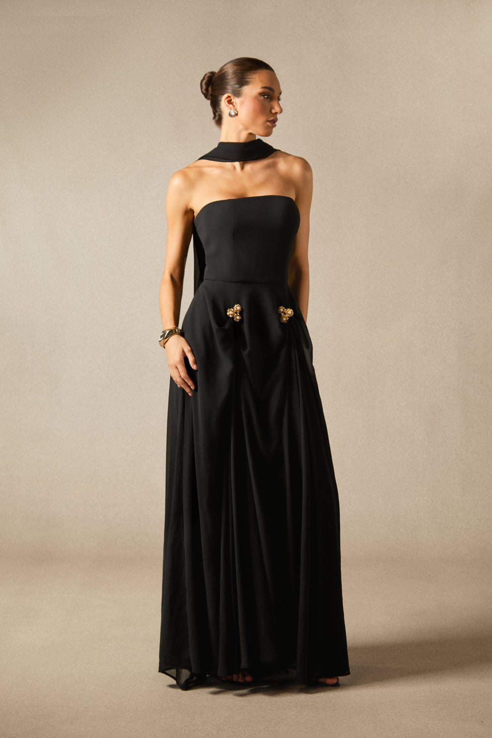 Sarah Askısız Çiçek Detaylı Uzun Elbise ve Eşarp