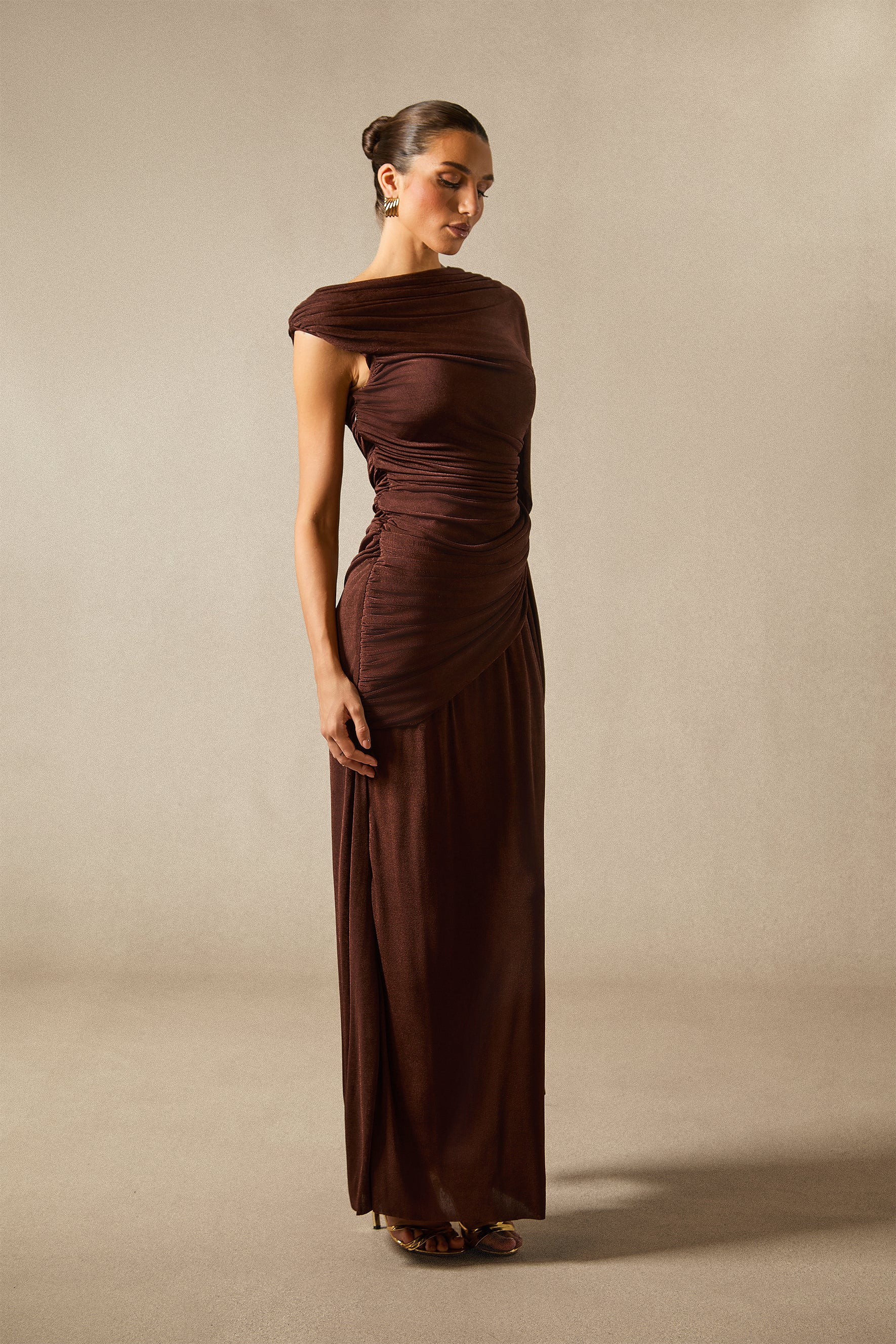 Aubrie Tek Omuz Drapeli Pelerin Uzun Elbise